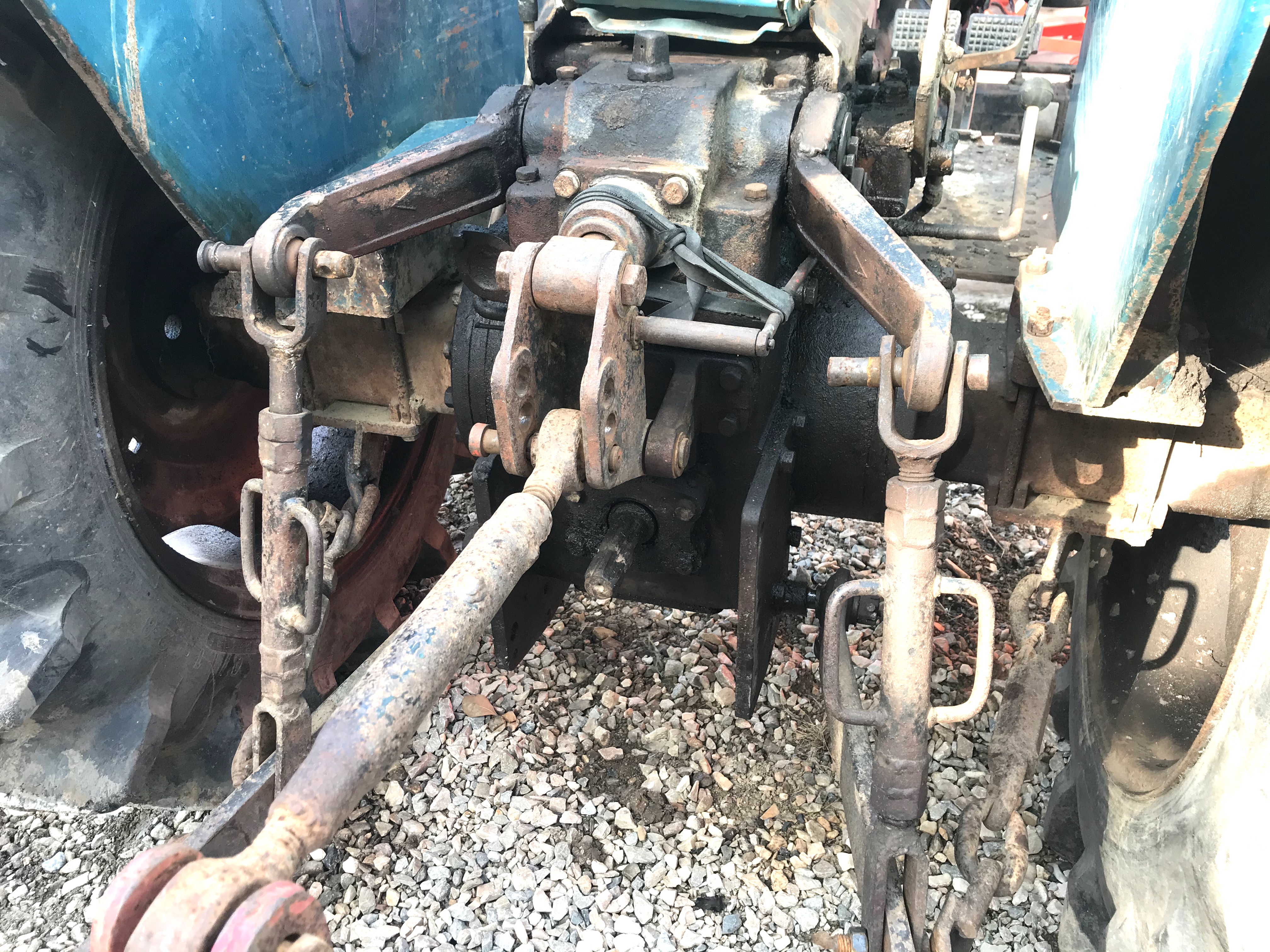 รถไถ ยูเอ็มไทซัน404