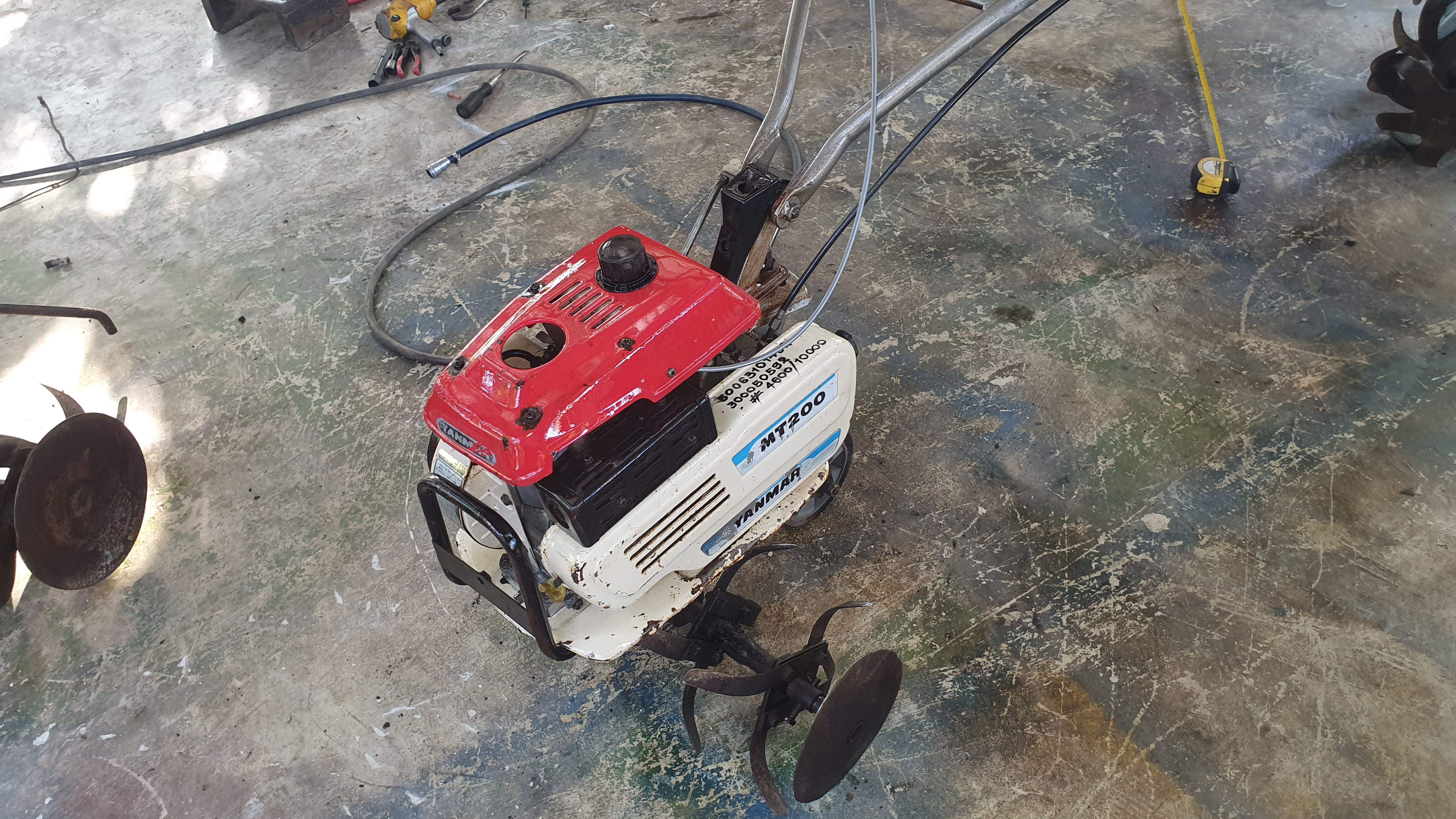 รถพรวนดิน