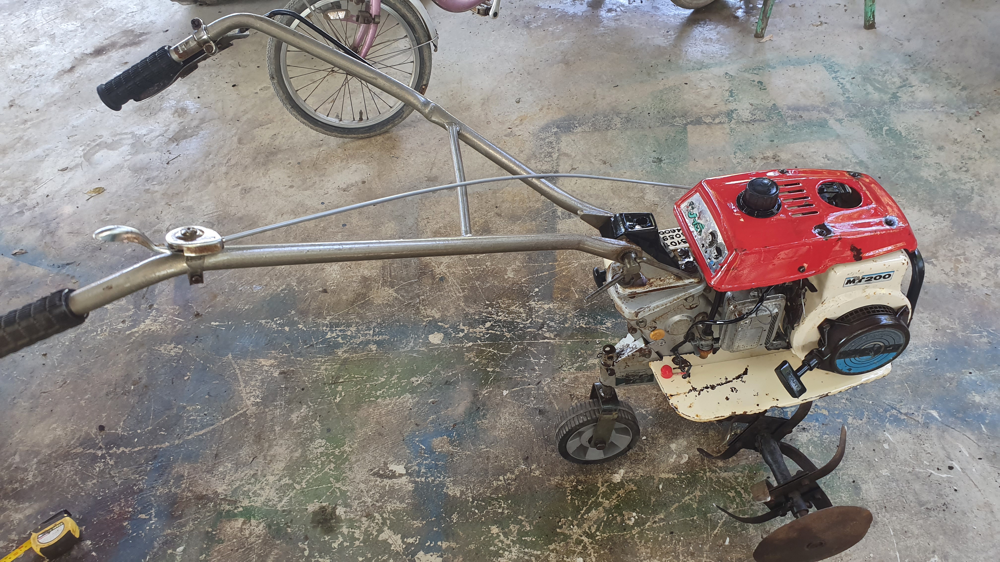 รถพรวนดิน