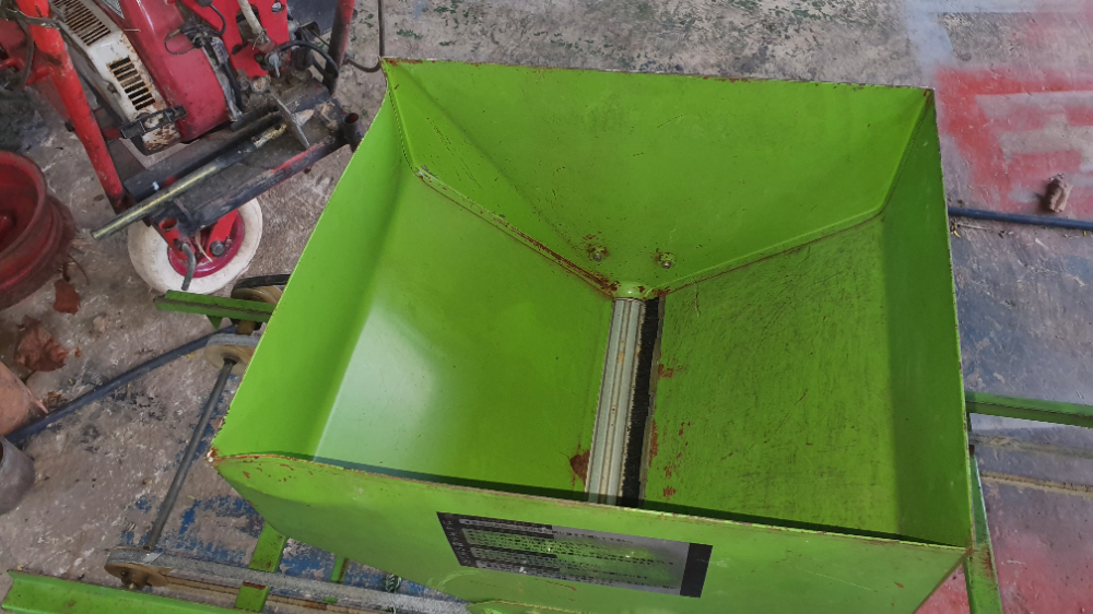 เครื่องโรยข้าว