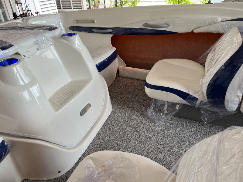 Bayliner 185 MerCruiser 3.0 ปี 2005 พร้อม Trailer และ หลังคาผ้า Sunbrellar อย่างดี