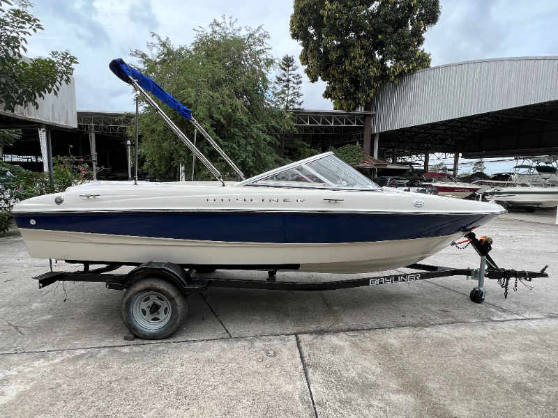 Bayliner 185 MerCruiser 3.0 ปี 2005 พร้อม Trailer และ หลังคาผ้า Sunbrellar อย่างดี