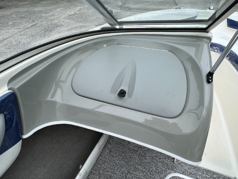 Bayliner 185 MerCruiser 3.0 ปี 2005 พร้อม Trailer และ หลังคาผ้า Sunbrellar อย่างดี
