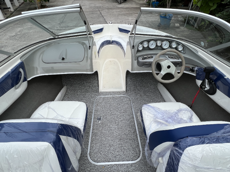 Bayliner 185 MerCruiser 3.0 ปี 2005 พร้อม Trailer และ หลังคาผ้า Sunbrellar อย่างดี