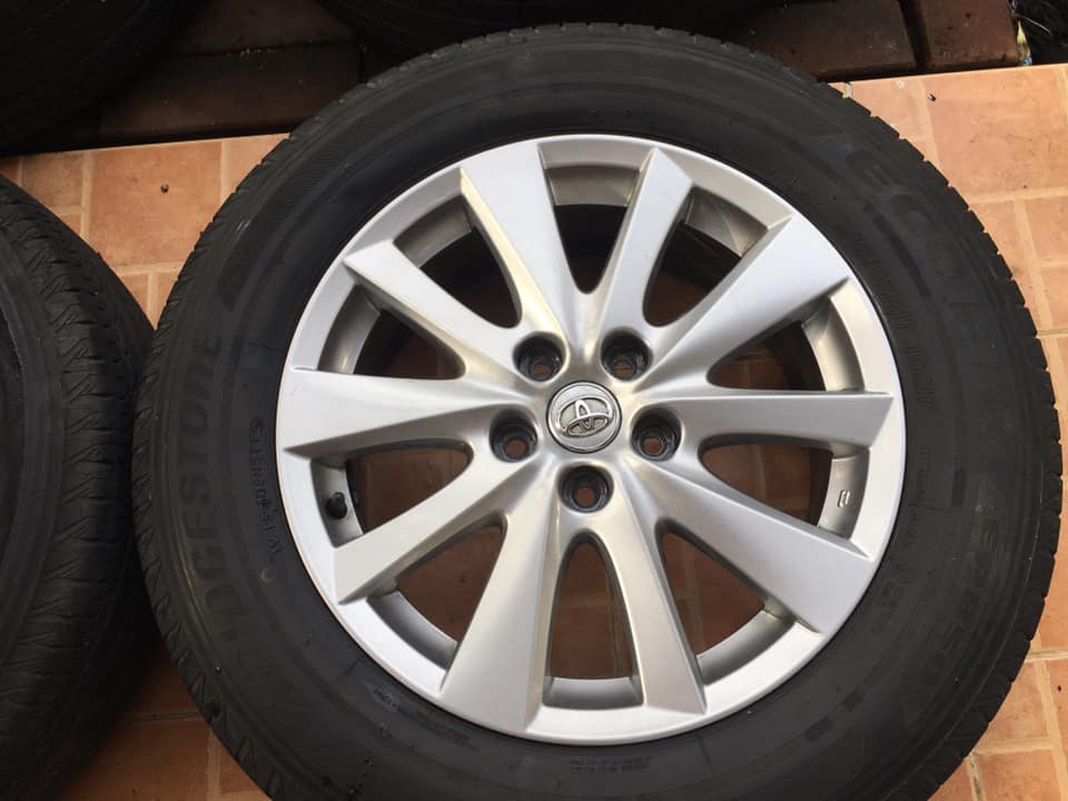 ขาย ล้อแม็ก ขอบ 17 นิ้ว 5/114 ยาง 225/65/R17 ขาย ล้อแม็ก ขอบ 17 นิ้ว 5/114 ยาง 225/65/R17