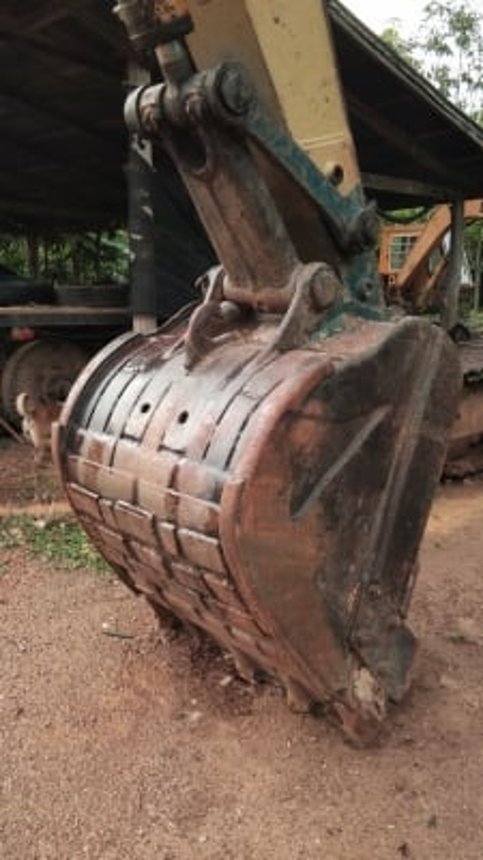 ขายด่วน แบ็คโฮ PC200-3