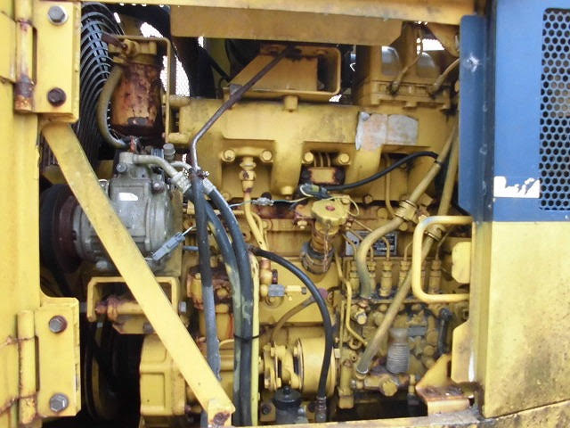 รถดันล้อเหล็ก KOMATSU รุ่น WF450T-1 ดันดิน รถดันกากอ้อย ดันขยะ 