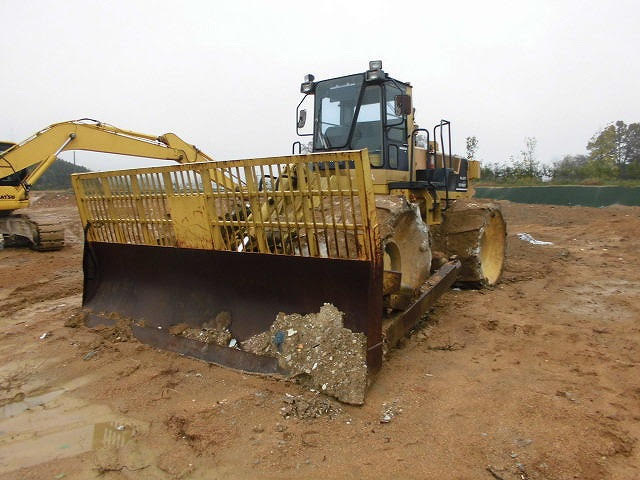 รถดันล้อเหล็ก KOMATSU รุ่น WF450T-1 ดันดิน รถดันกากอ้อย ดันขยะ 