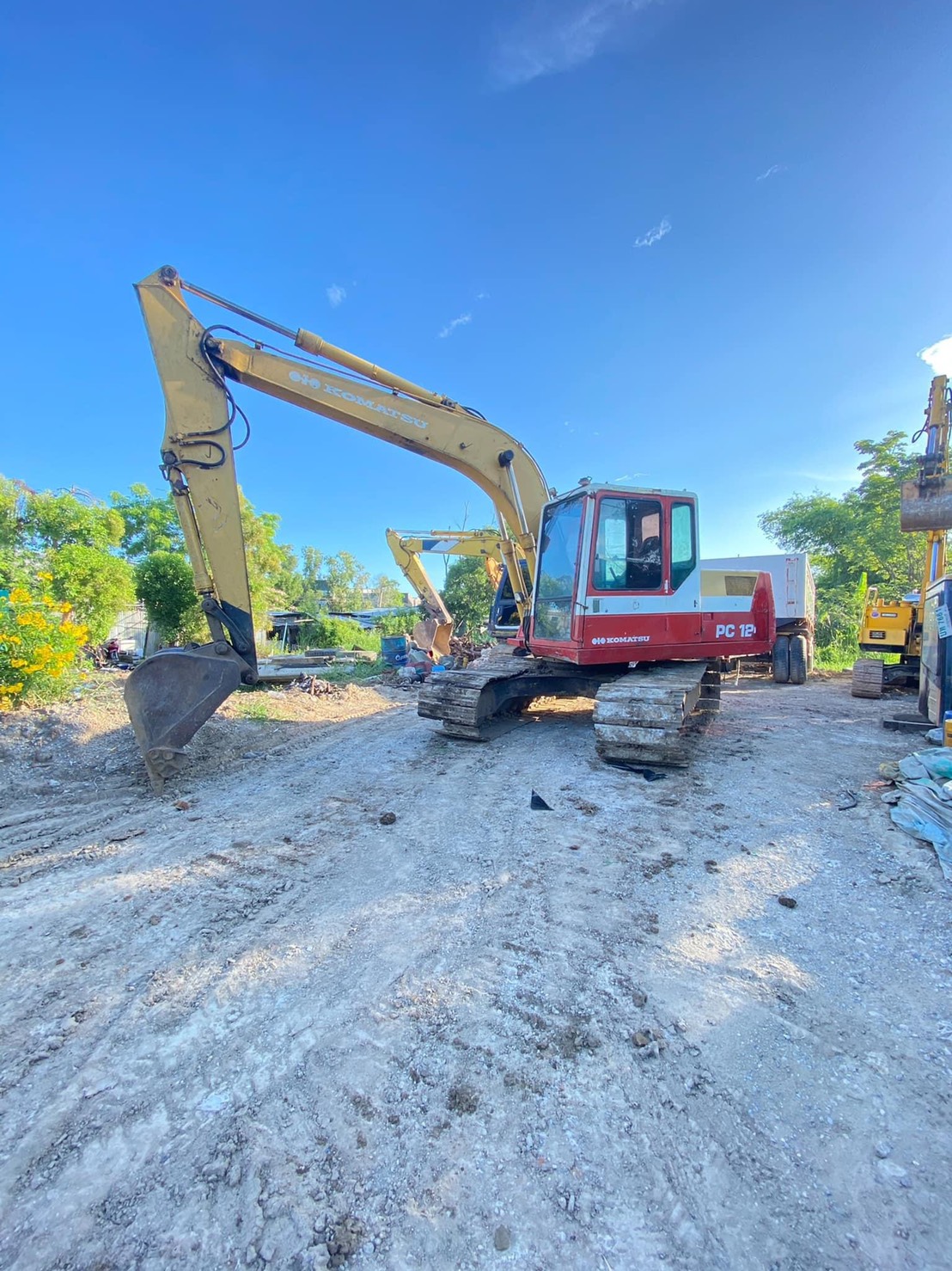 KOMATSU PC120-5 คอนโทรนสั้น ตูดแดง