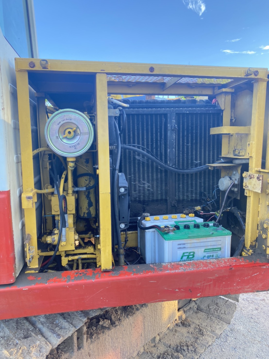 KOMATSU PC120-5 คอนโทรนสั้น ตูดแดง