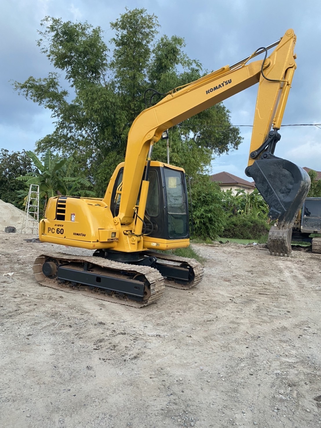 KOMATSU PC60-7 (รถเก่านอก)