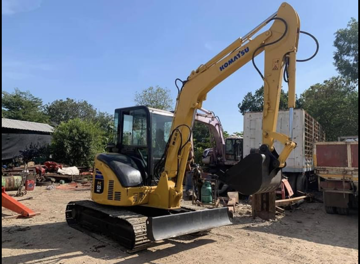 - KOMATSU PC55MR-2
