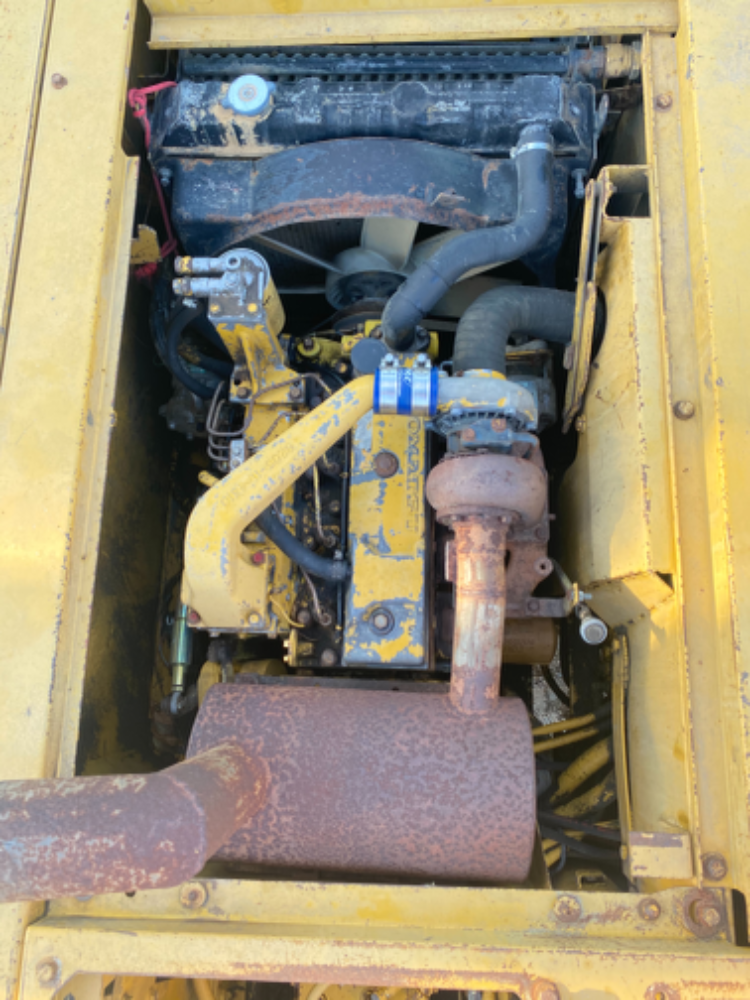 KOMATSU PC120-5 คอนโทรนสั้น ตูดแดง