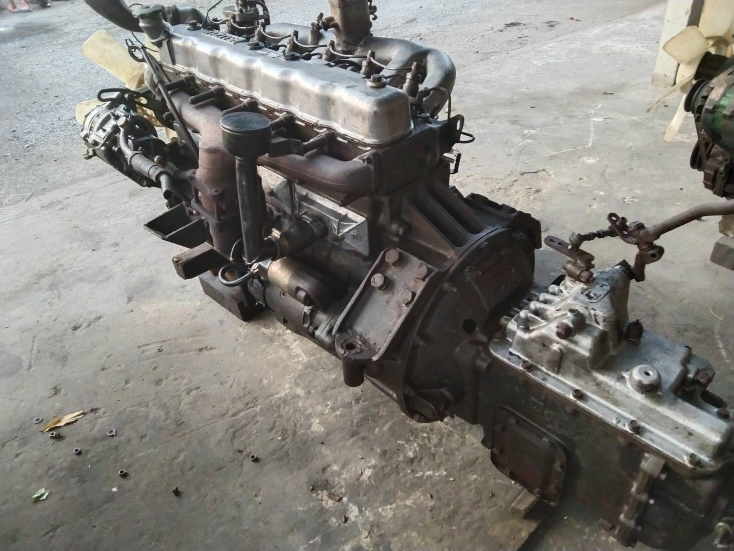 ขายเครื่องพร้อมเกียร์ ISUZU 6BD1 165 แรง ขายเครื่องพร้อมเกียร์ ISUZU 6BD1 165 แรง