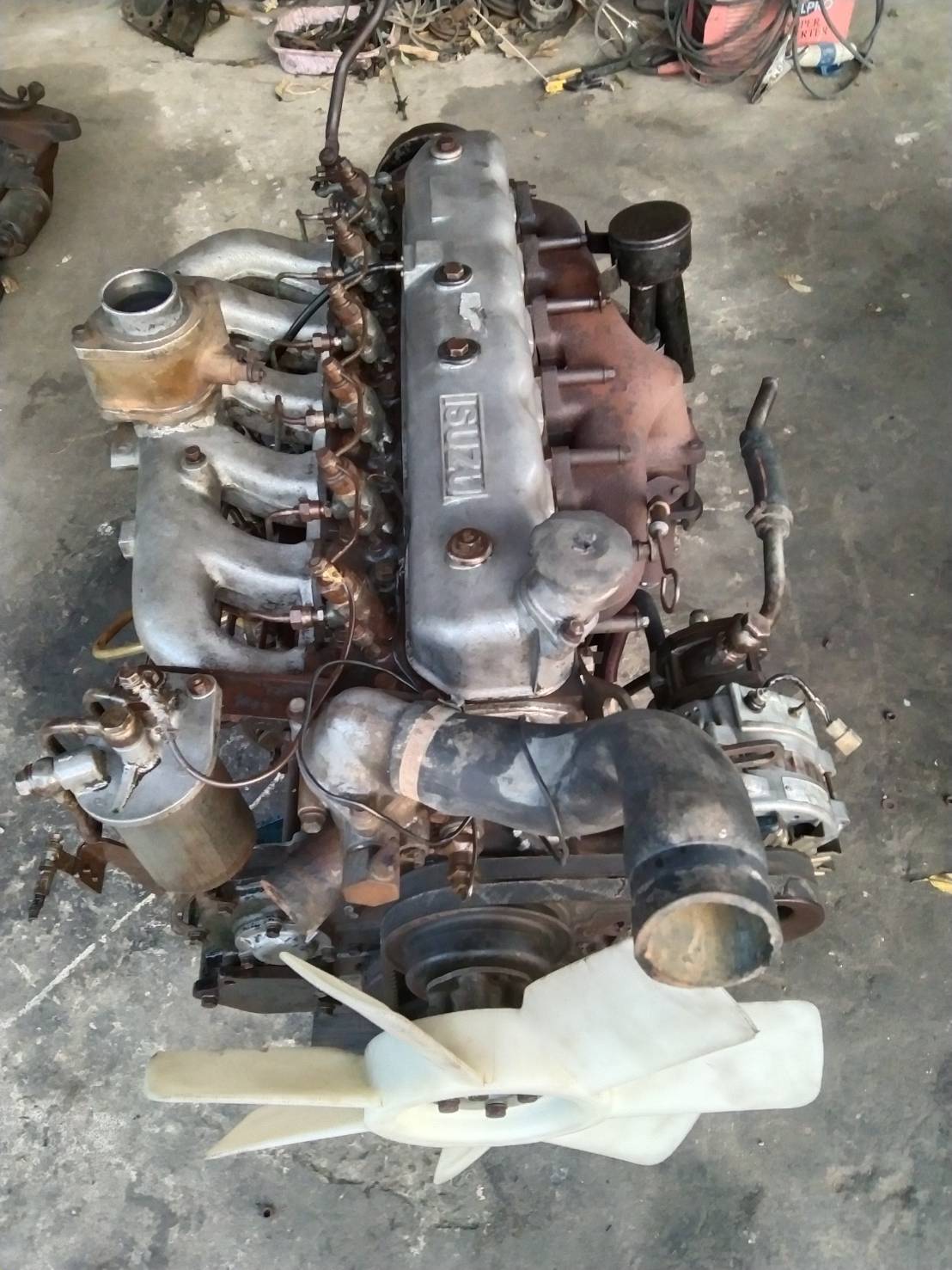 ขายเครื่องพร้อมเกียร์ ISUZU 6BD1 165 แรง ขายเครื่องพร้อมเกียร์ ISUZU 6BD1 165 แรง