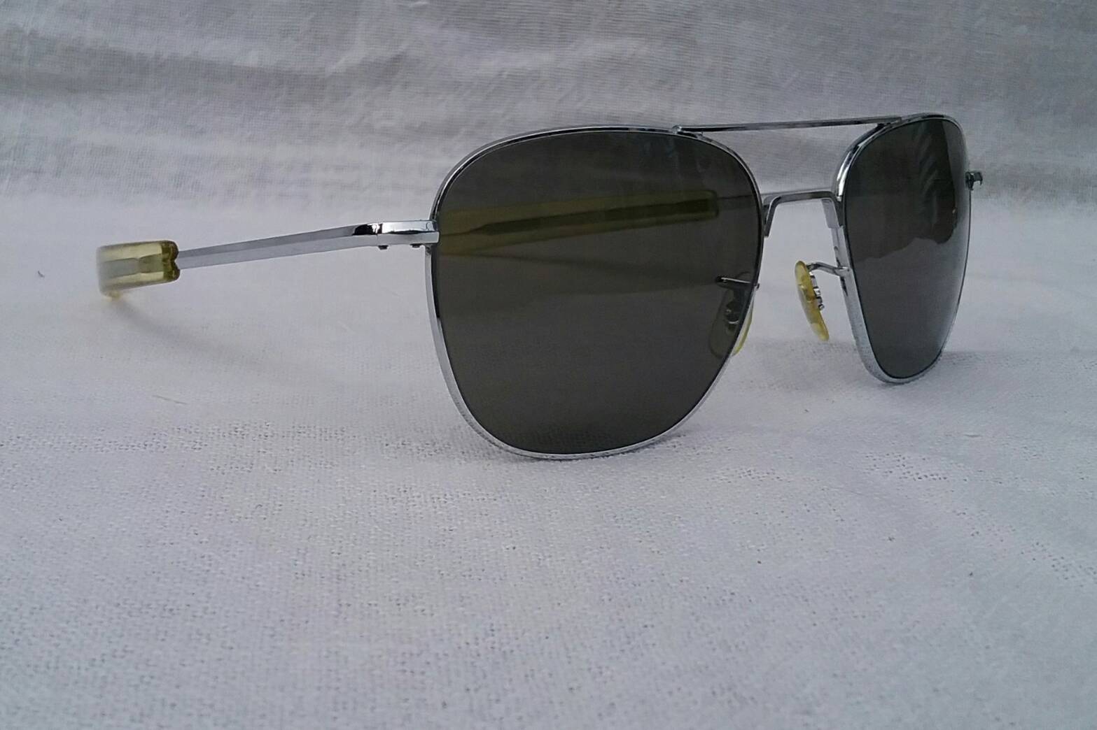 แว่นตาอเมริกันเสืออากาศ มือหนึ่ง ! (NOS / New Old Stock) สต็อคเก่าทศวรรษ 1970's ยุคสร้างชื่อของ 'แรน แว่นตาอเมริกันเสืออากาศ มือหนึ่ง ! (NOS / New Old Stock) สต็อคเก่าทศวรรษ 1970's ยุคสร้างชื่อของ 'แรน