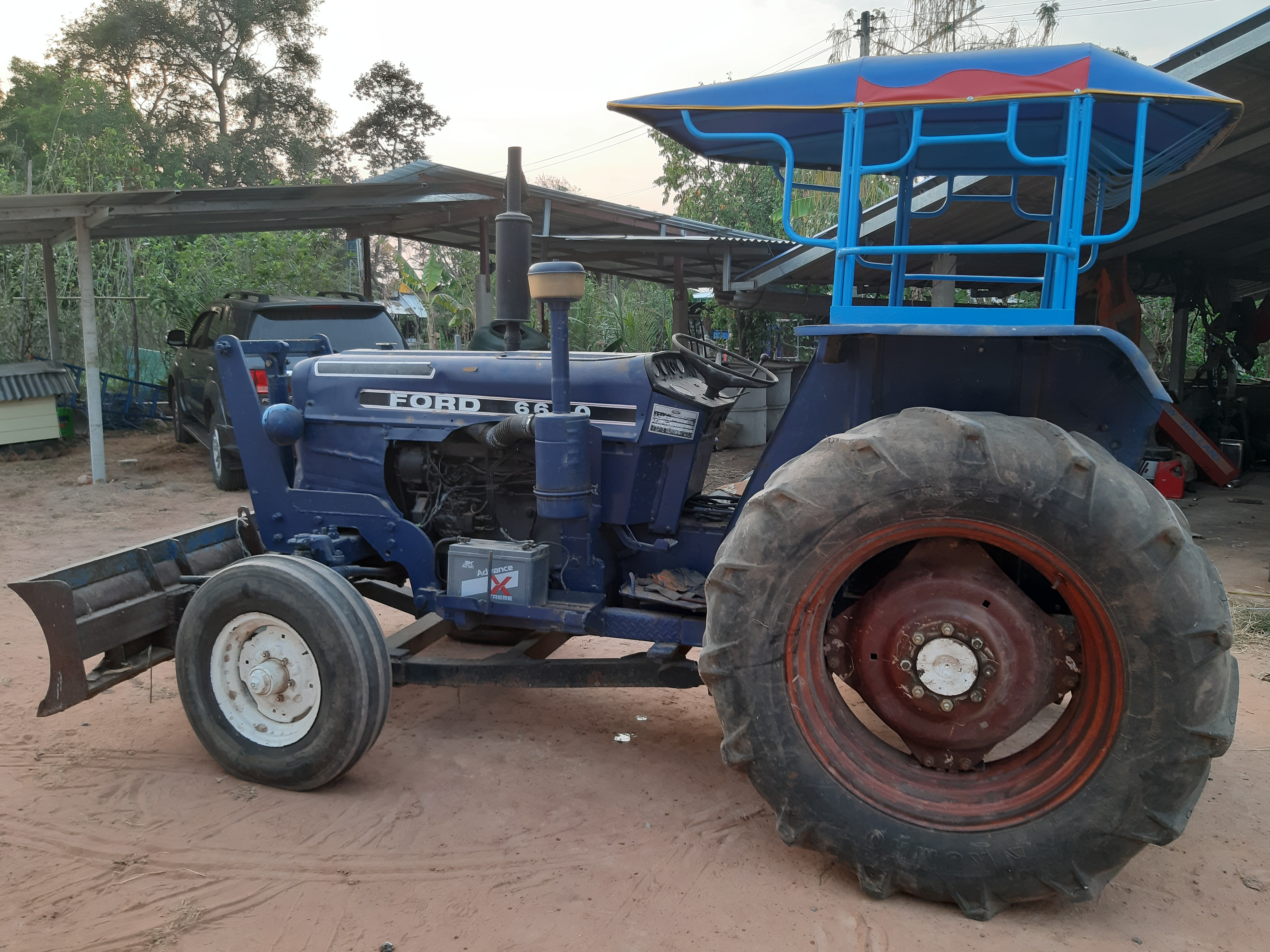 รถไถอินเตอร์ รถไถอินเตอร์