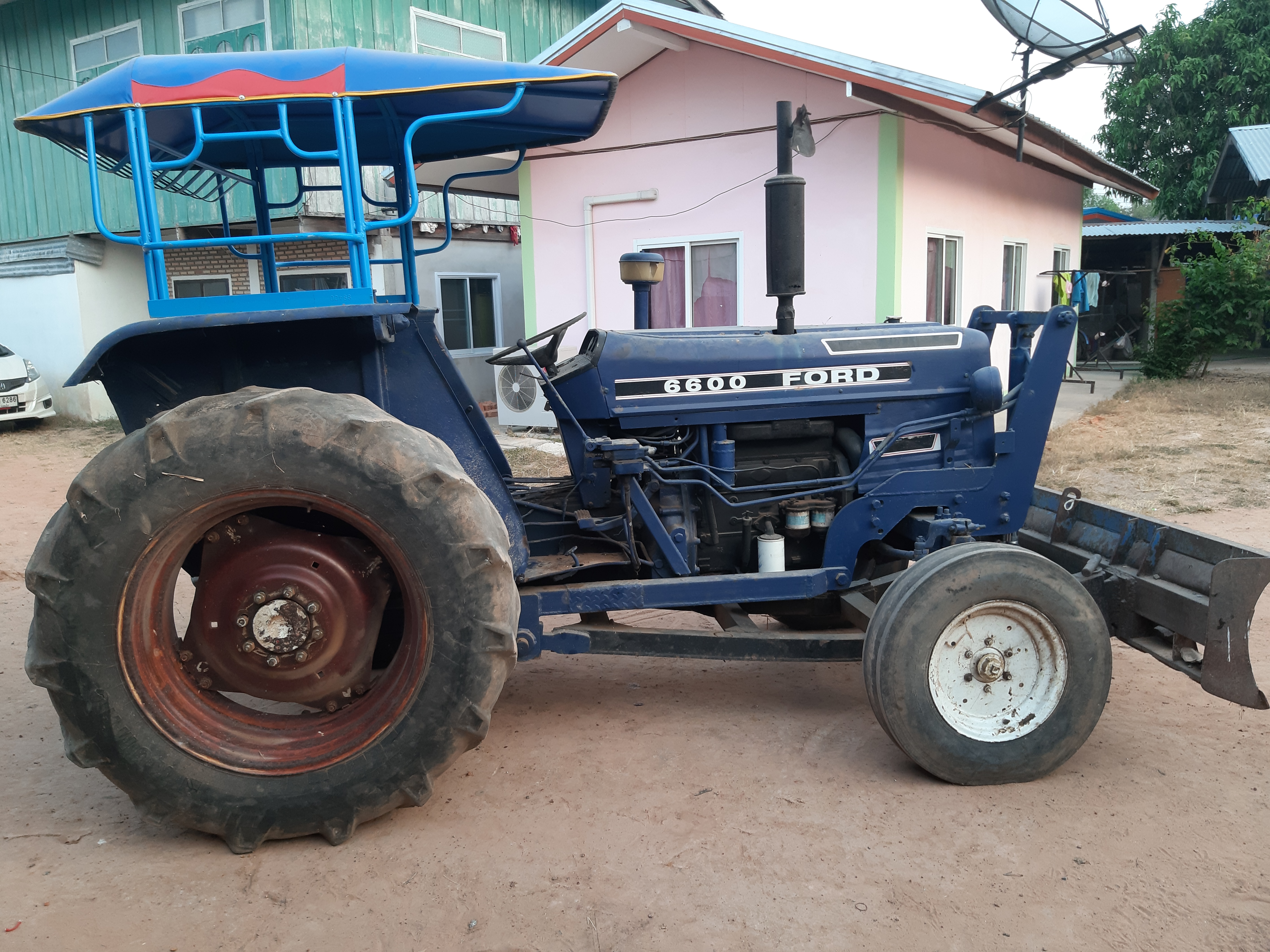 รถไถอินเตอร์ รถไถอินเตอร์