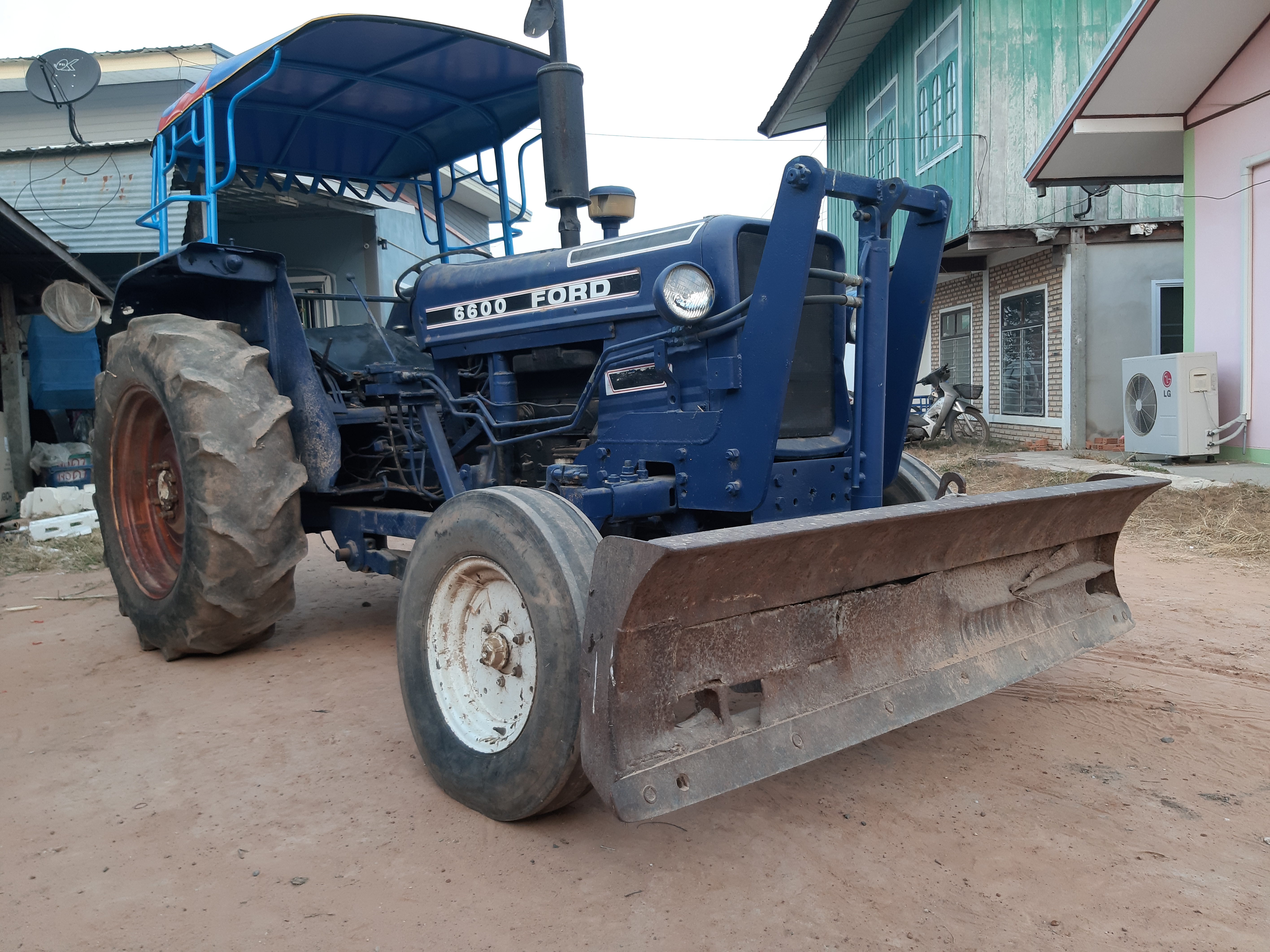 รถไถอินเตอร์