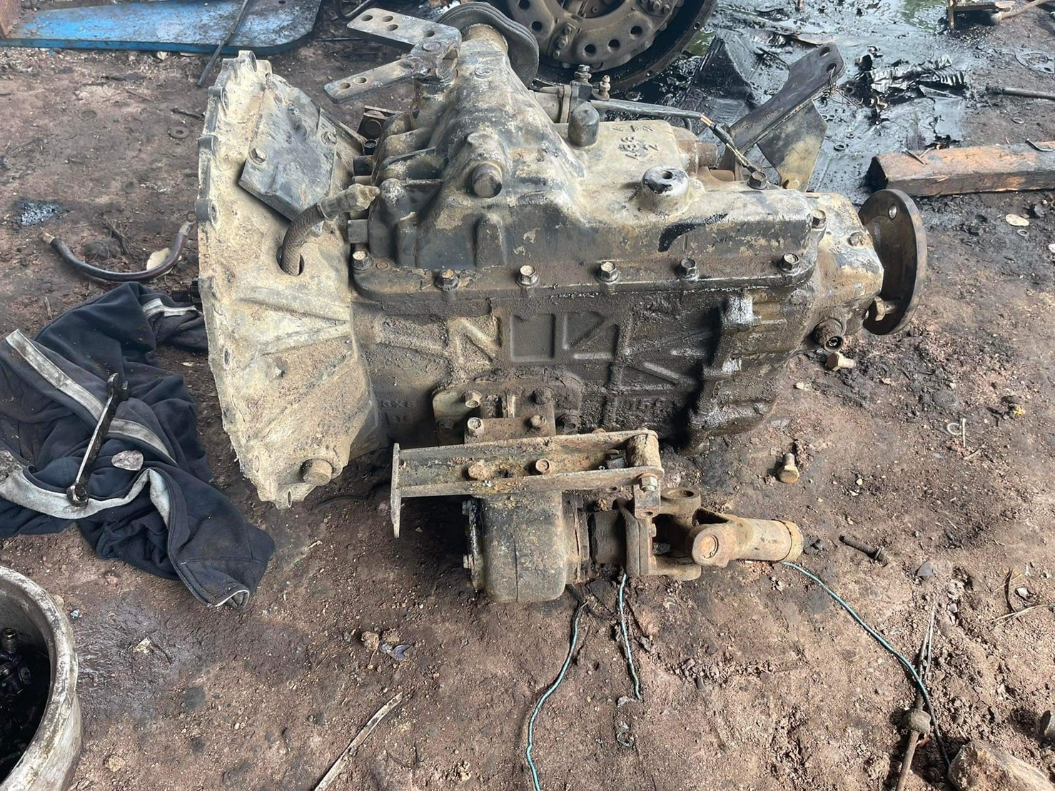 เกียร์ ISUZU ร็อกกี้ 7 เกียร์ถอย 7รอบ2