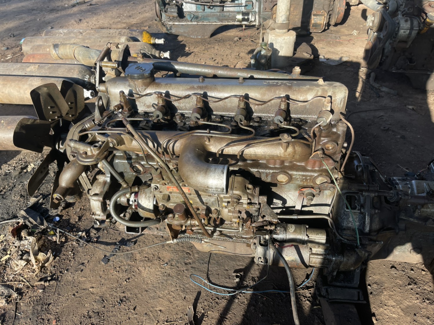 เครื่องHino EC100 28000 บาท เกียร์ 16000 บาท เครื่องHino EC100 28000 บาท เกียร์ 16000 บาท