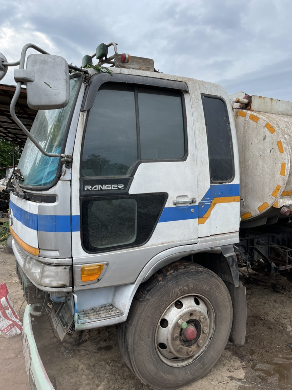 ยางเรเดียน บริดโน 11R22.5 พร้อมกระทะ เส้น 4000 บาท 0816278866