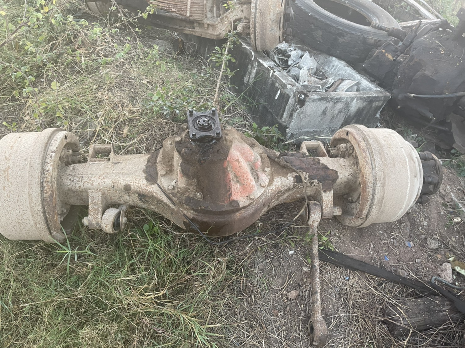 เพลา ฟูโซ่ 12 ตัน 25000 บาท พร้อมใช้งาน 0816278866