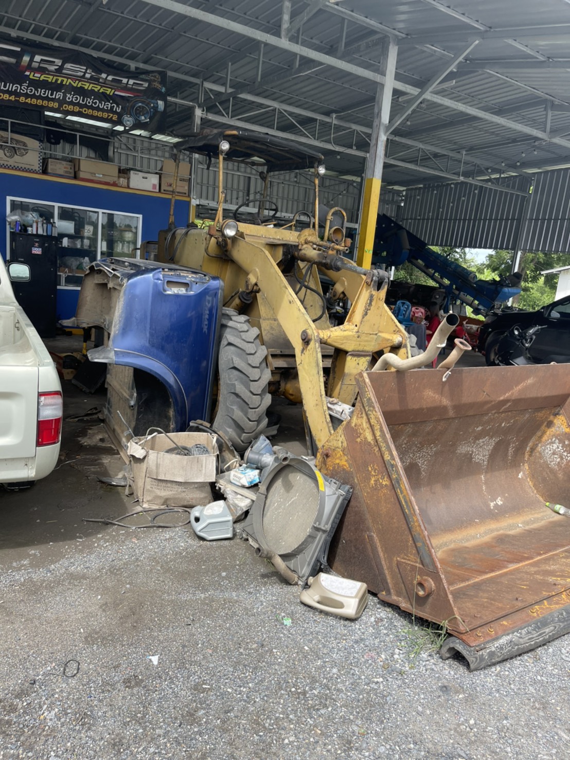 รถตัก JH 30 ต่อแขนแล้ว ฟิตเครื่องใหม่ รถตักข้าวโพด ยางดี พร้อมใช้งาน 220000 บาท 0816278866 รถตัก JH 30 ต่อแขนแล้ว ฟิตเครื่องใหม่ รถตักข้าวโพด ยางดี พร้อมใช้งาน 220000 บาท 0816278866