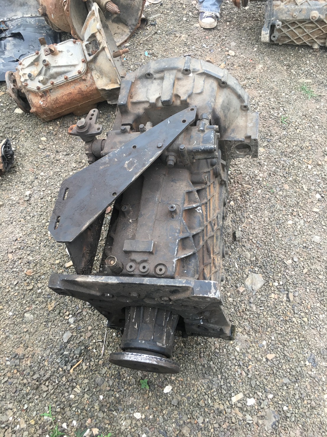 เกียร์ ZF 6 S1000  38000บาท มี2ลูก 0816278866