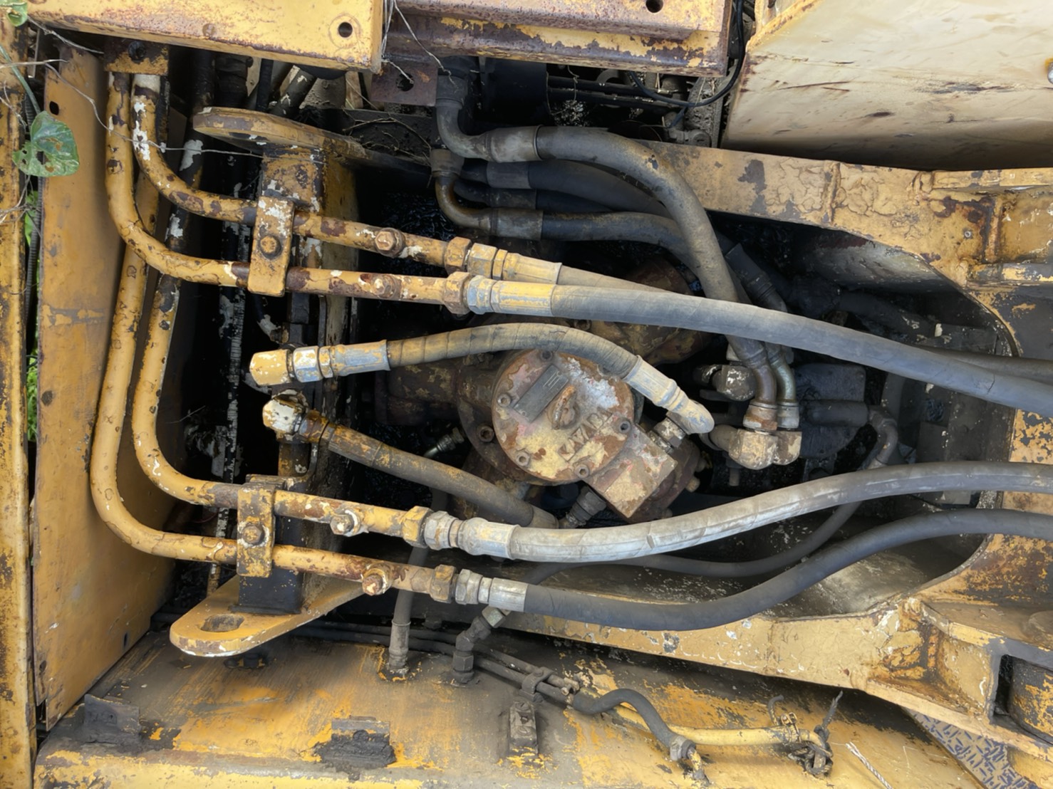 แยกอะไหล่ หรือ ยกคัน SUMITOMO 120 เครื่อง 6BD1 180000 บาท 0816278866