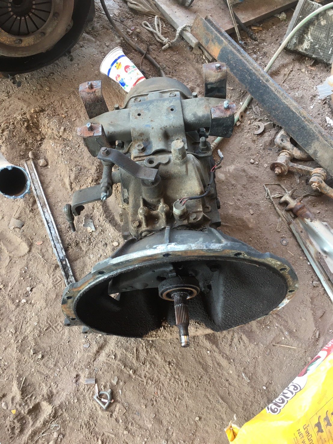 เกียร์ isuzu 115 14000 บาท พร้อมใช้งาน