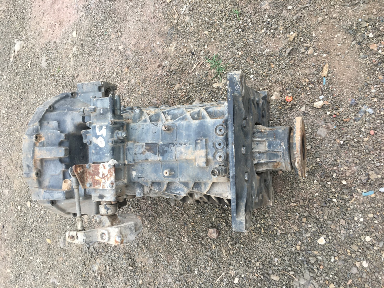 เกียร์ ZF 6 S1000  38000บาท มี2ลูก 0816278866