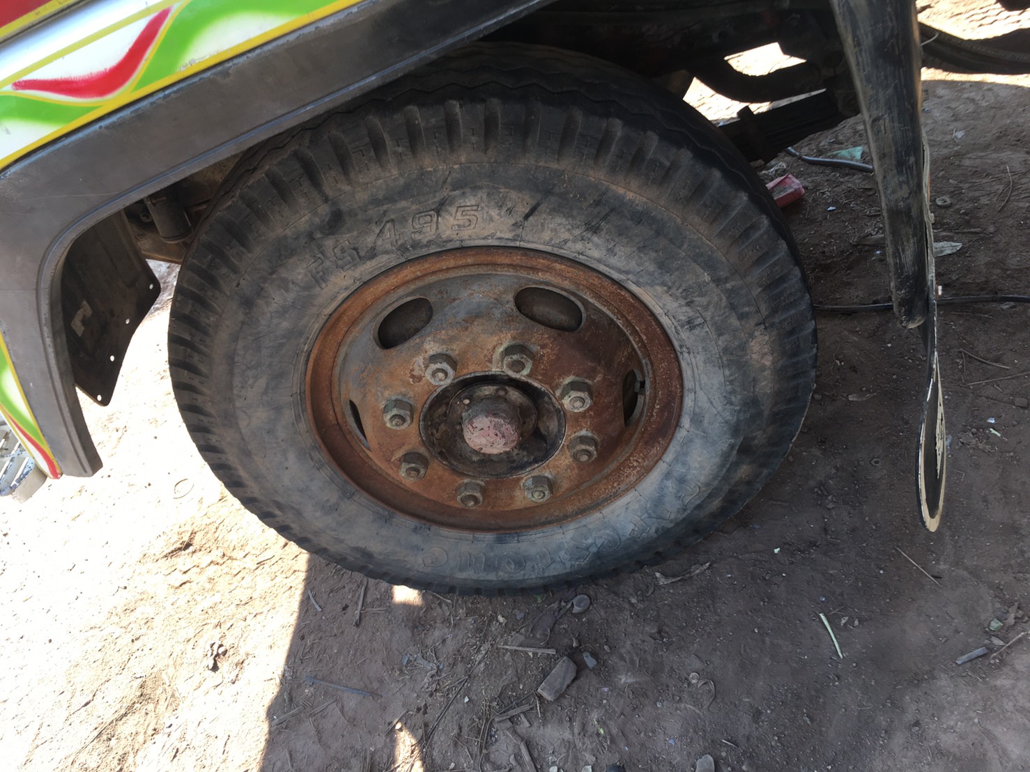 ยางพร้อมกระทะ 900-20 พร้อมใช้งาน9600บาท 0816278866