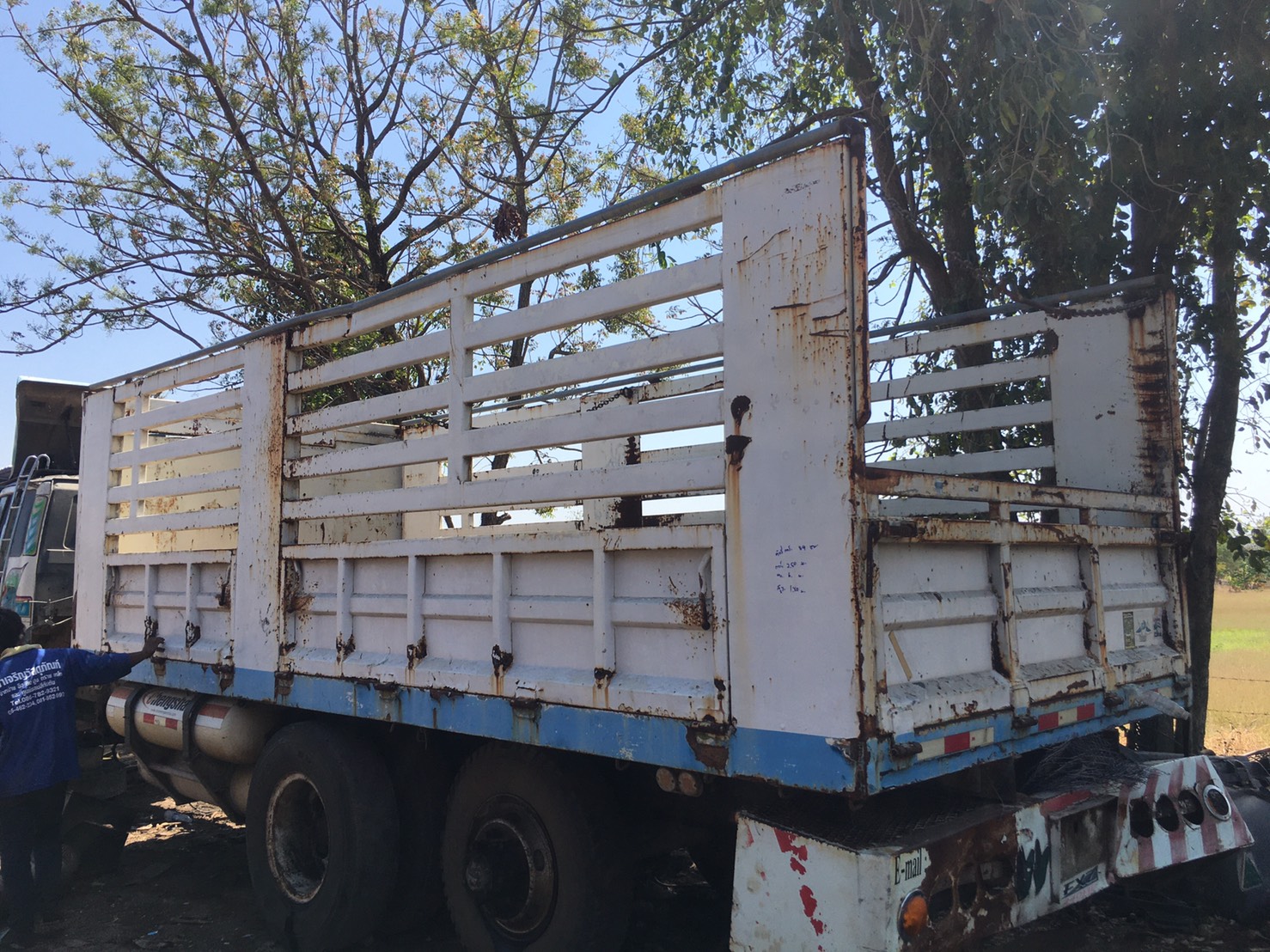 ขายกระบะ ยาว6 เมตร พื้นเหล็กทั้งหมด46000 บาท