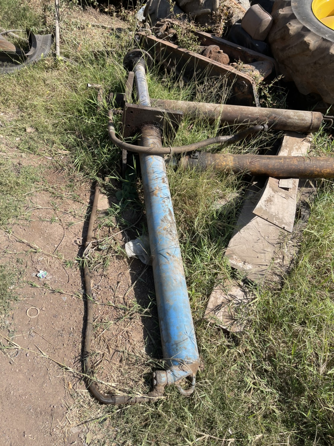 กระบอกไฮรโดรลิค แท่น อัดกระกาษ ต้นละ13500 บาท