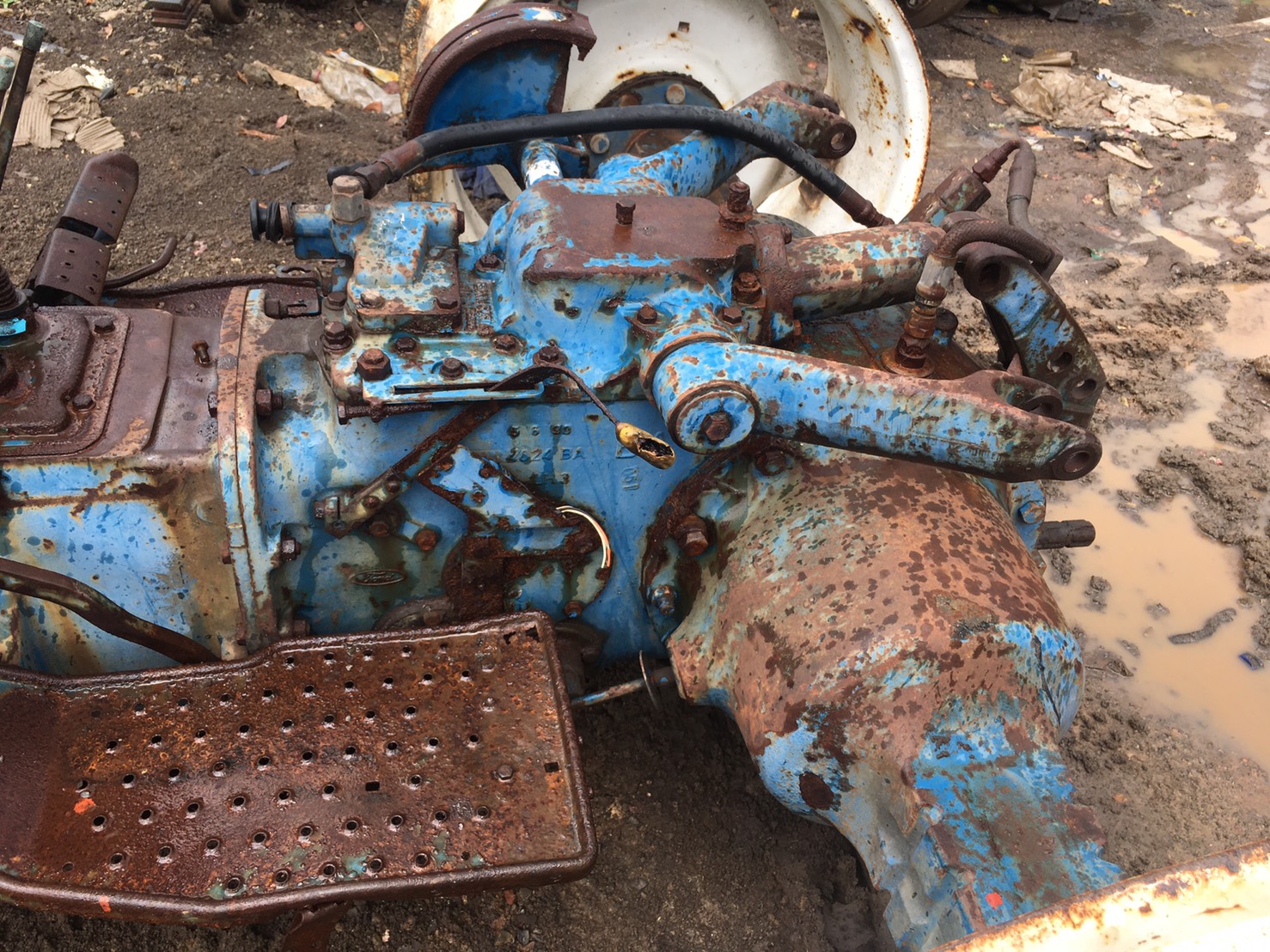 แยกอะไหล่ FORD 3 สูบ