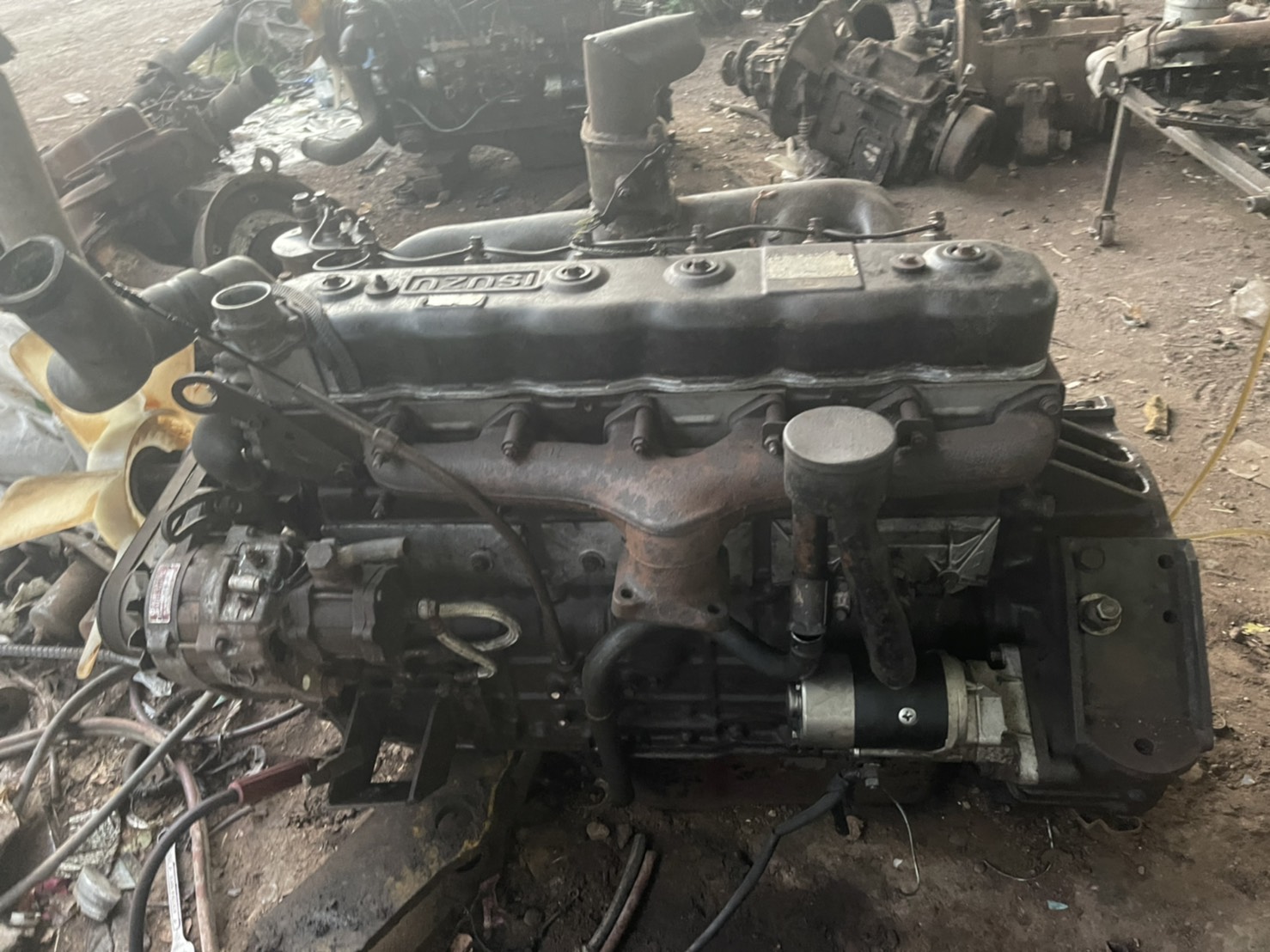 เครื่อง ISUZU 6BD1 165 แรง 45000บาท 0816278866