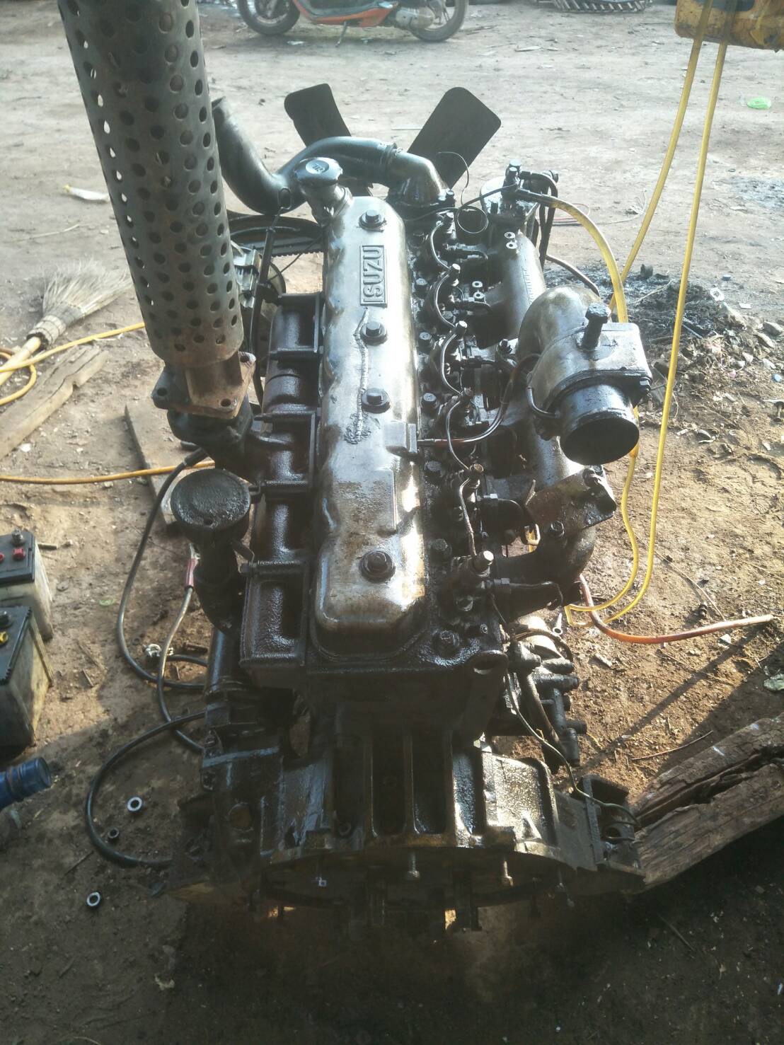 เครื่อง ISUZU 6BD1 40000บาท 0816278866 พร้อมใช้งาน