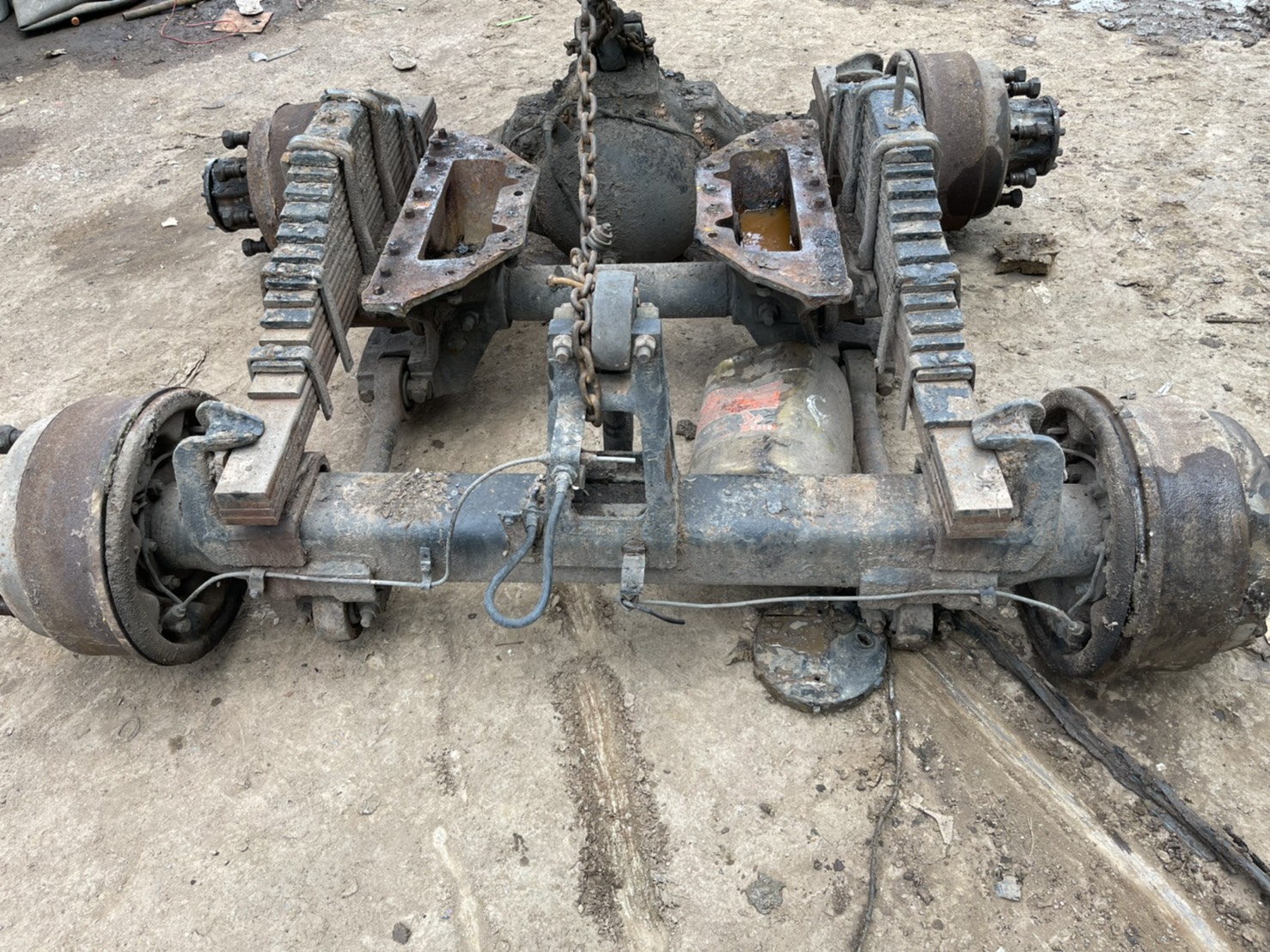 ชุด เพลา Hino เพลาเดียว 40000 บาท 0816278866 ยกชุดแหนบ โบกี้