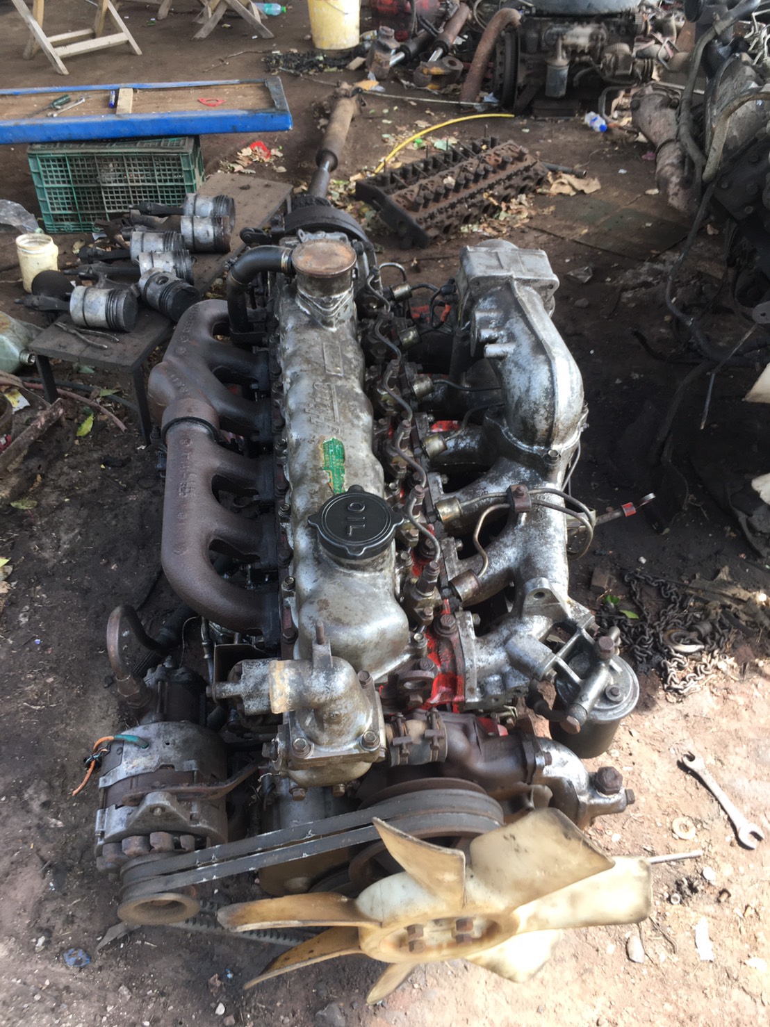 เครื่อง EH700 168แรง พร้อมเกียร์ 68000บาท พร้อมใช้งาน