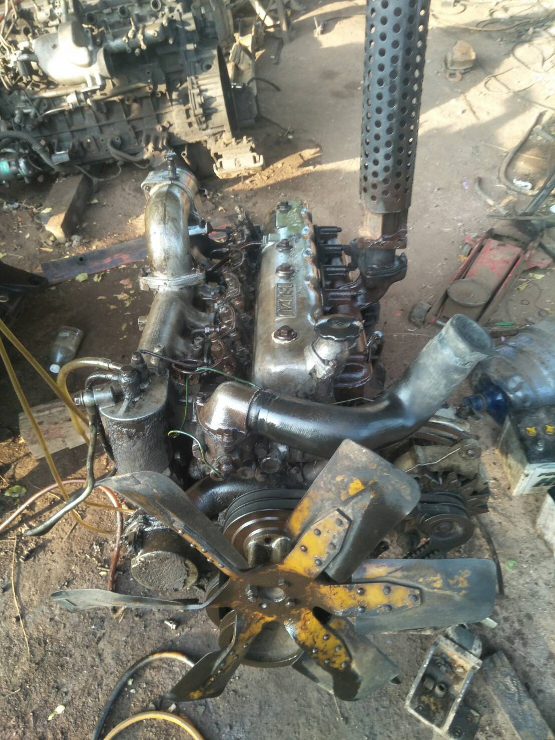 เครื่อง ISUZU 6BD1 40000บาท 0816278866 พร้อมใช้งาน