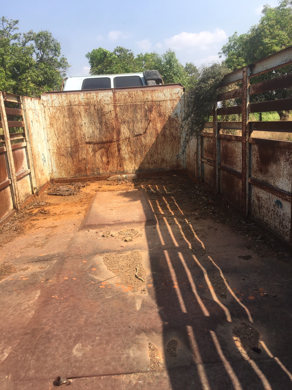 ขายกระบะ 10ล้อ พร้อมชุดอุปกรณ์ ดั้ม 65000บาท 0816278866