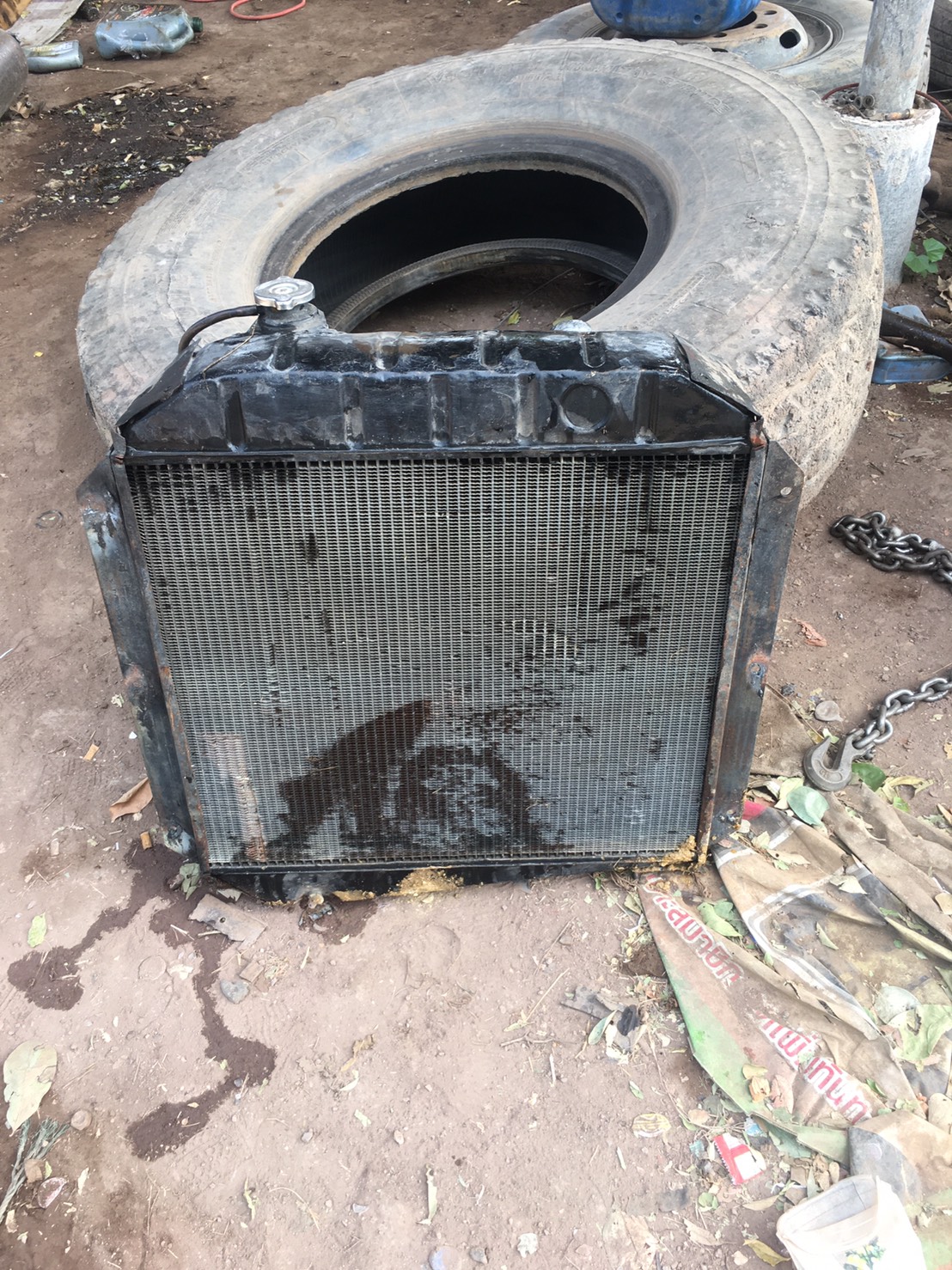 หม้อน้ำ ISUZU หัวยาว4800บาท พร้อมใช้งาน