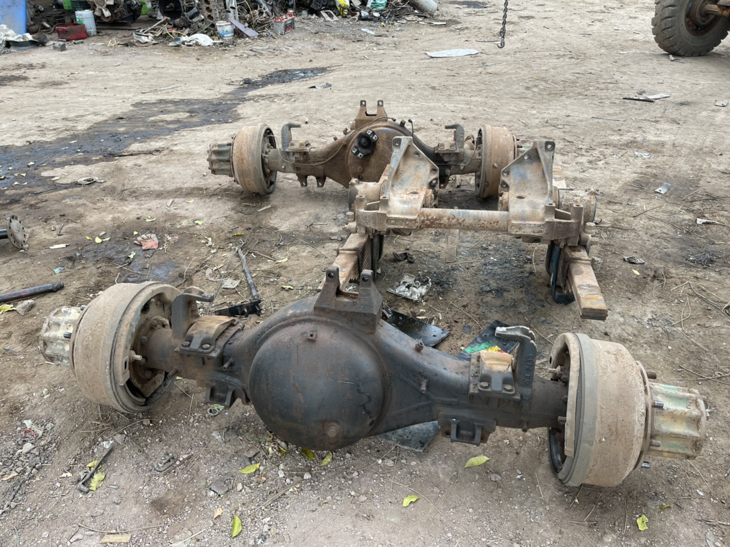 ชุด2เพลา ISUZU 240 พร้อมแท่นโบกี้แหนบ เฟื่อง 8-39 95000บาท 0816278866 ชุด2เพลา ISUZU 240 พร้อมแท่นโบกี้แหนบ เฟื่อง 8-39 95000บาท 0816278866