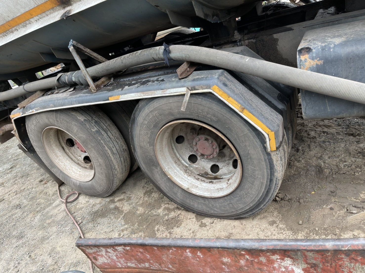 ยางเรเดียน บริดโน 11R22.5 พร้อมกระทะ เส้น 4000 บาท 0816278866