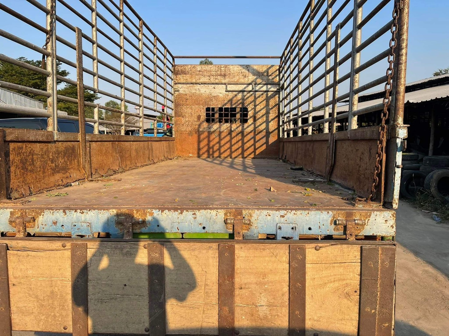 กระบะ เหล็ก ISUZU 115 กระบะ เหล็ก ISUZU 115