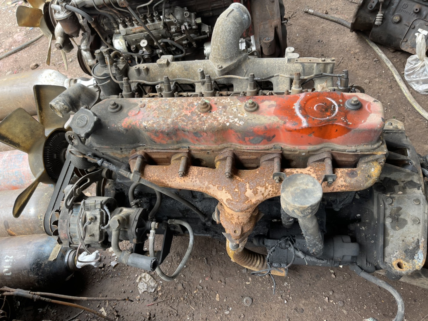 เครื่อง 6BG1 175 แรง พร้อมใช้งาน 0816278866 65000 บาท