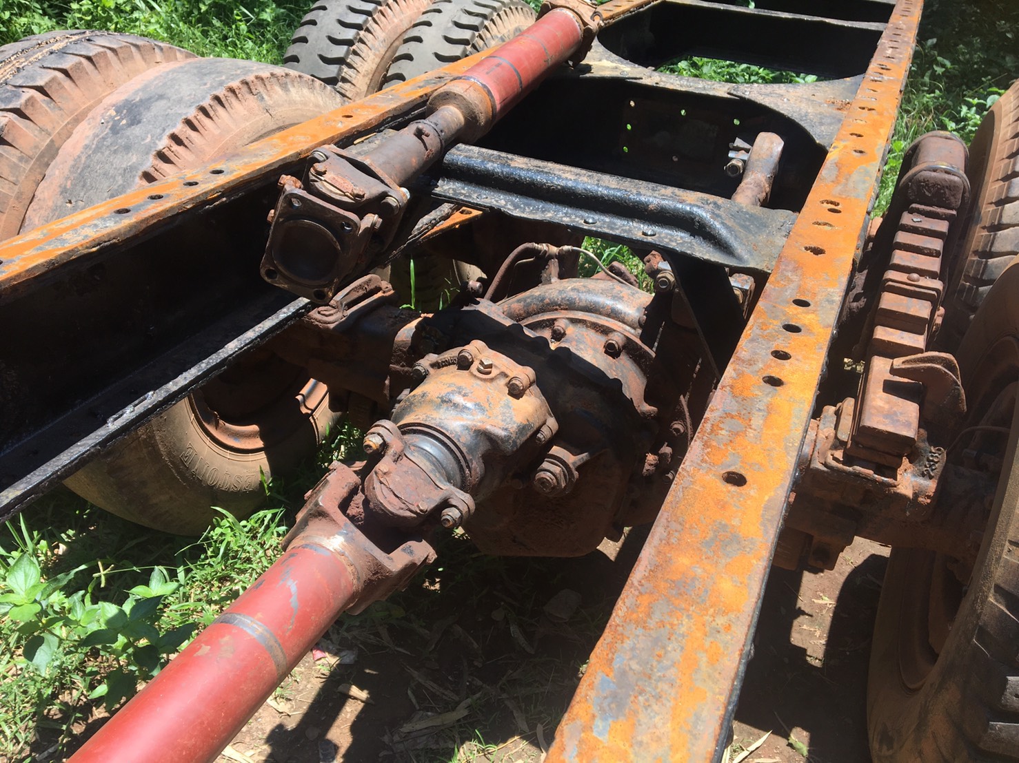 ขายชุด 2 เพลา ร็ออกี้ 175 พร้อมแท่น แหนบ โบ้กี้ 65000บาท 0816278866