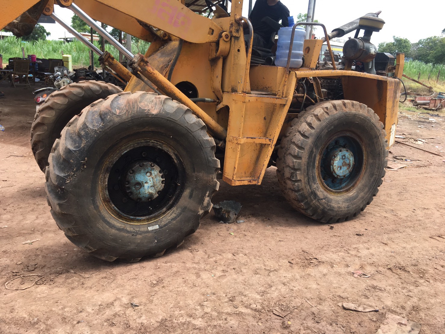 เครื่องISUZU 145แรง6BB1 ยกลงจากรถตักพร้อมใช้งาน38000