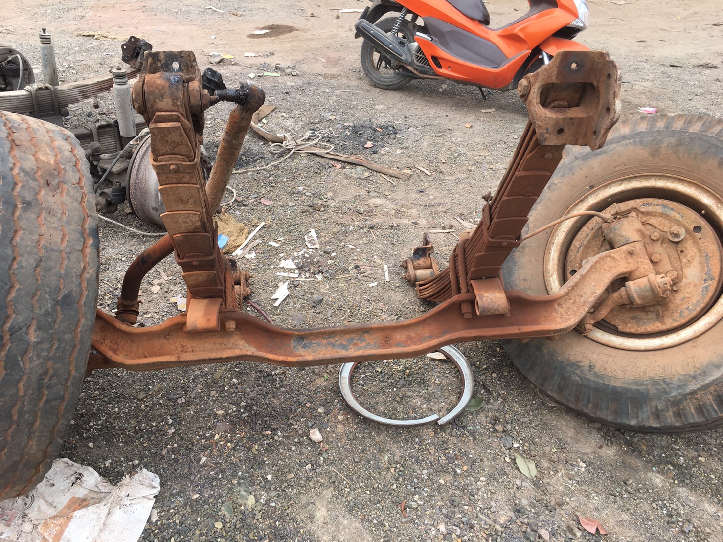 คานหน้า พร้อมแหนบ 19000บาท สดือ31นิ้ว พร้อมใช้งาน คานหน้า พร้อมแหนบ 19000บาท สดือ31นิ้ว พร้อมใช้งาน